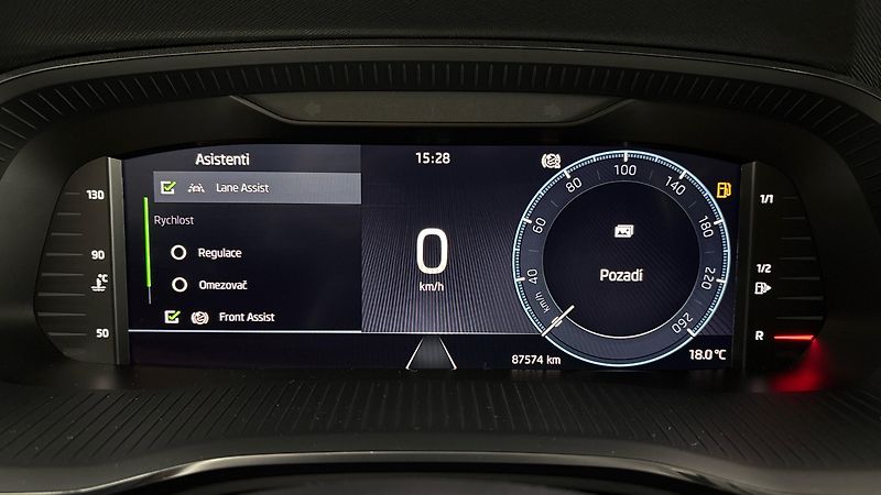Škoda Octavia 2.0 TDI Ambition Combi - fotka 10 z 24