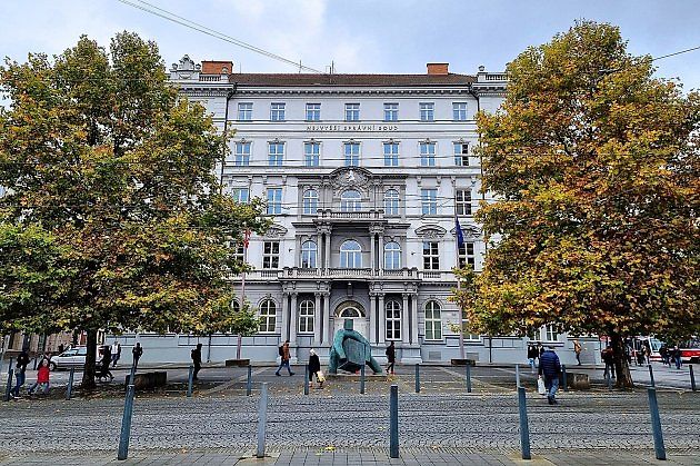 Případem se zabýval Nejvyšší správní soud. Podle něj je nutné posuzovat, zda úprava skutečně ztížila identifikaci vozidla., zdroj: ndřej Žváček /Wikimedia CC BY 4.0