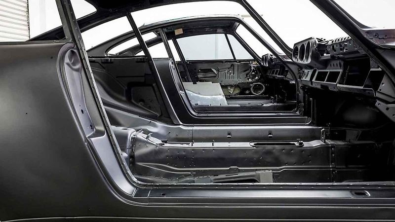 Singer Vehicle Design už není jedinou americkou společností, specializující se na přestavby klasických Porsche na zakázku.