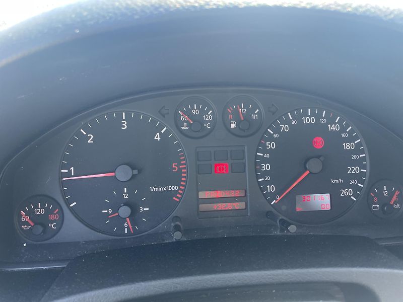 Audi A6 (2002) 2.5 TDI 110Kw náhradní díly - fotka 7 z 7