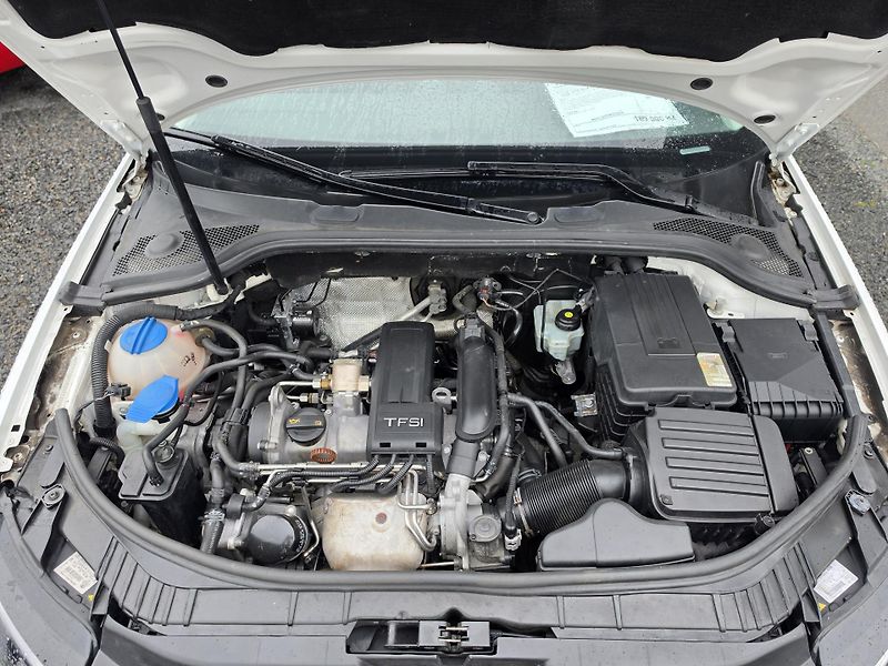 Audi A3 1.2 TFSI Xenon S-Line  - fotka 21 z 24