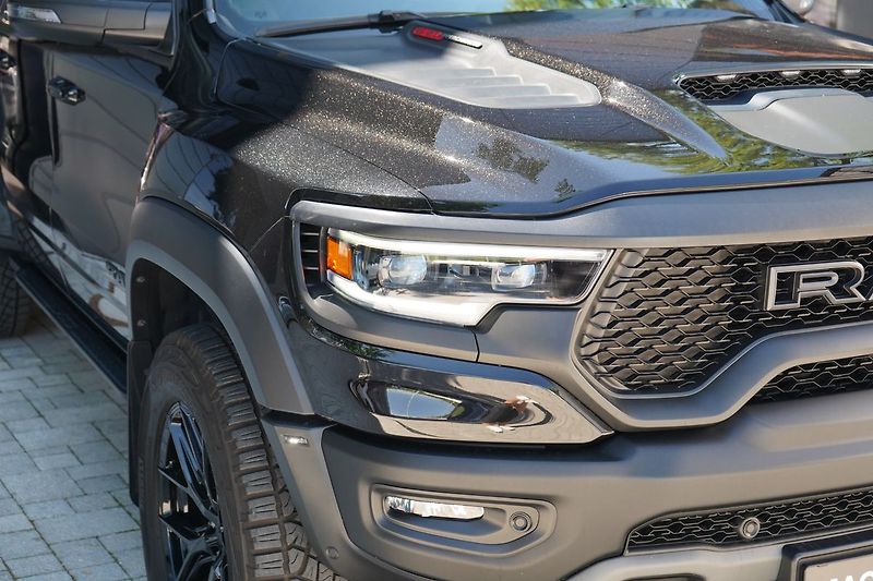 RAM 1500 TRX, Equipment Level 2, Harman - fotka 3 z 62