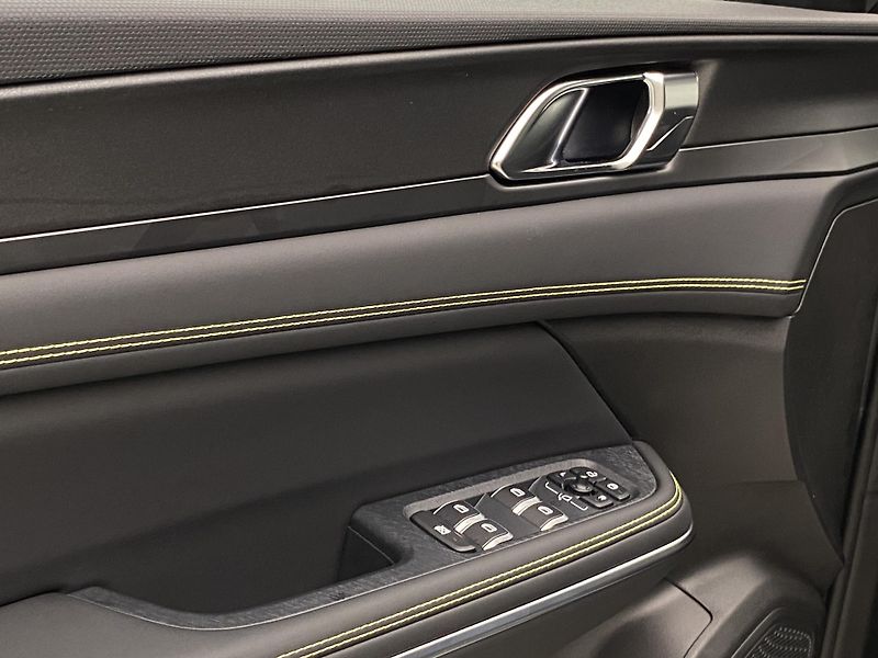 Lynk & Co 01 MORE PHEV AUT CZ 1.maj - fotka 21 z 93