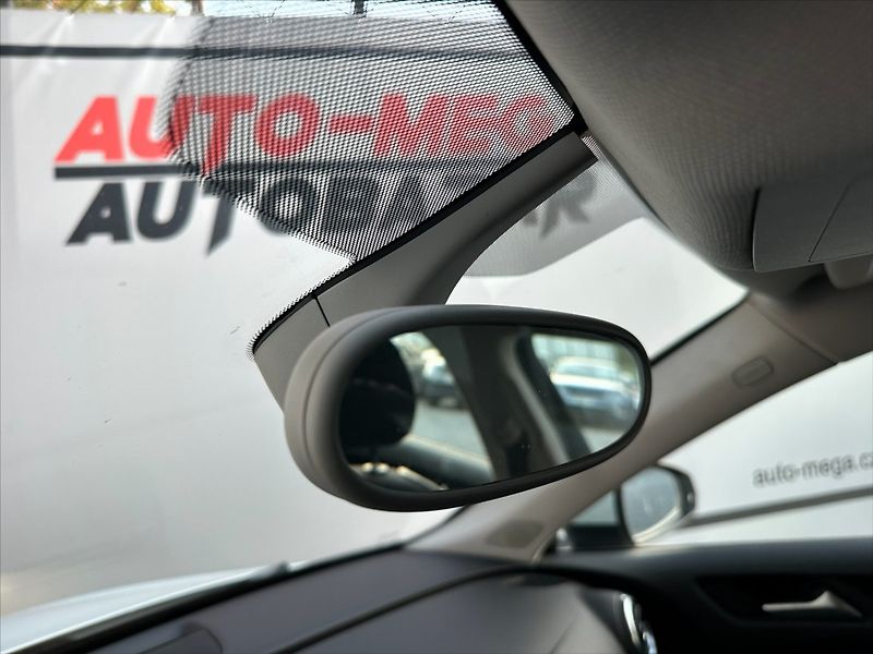 Audi A3 1,6 81kW  Sportback - fotka 36 z 45
