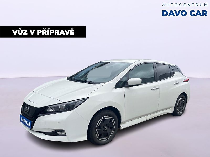 Nissan Leaf 110kW ACENTA 40kWh CZ - fotka 1 z 30