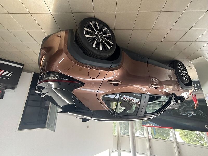 Toyota Yaris Cross Executive bitone + Tech + VIP - fotka 3 z 6