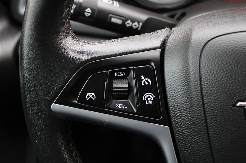Opel Astra 1,4 i  ČR,1.MAJITEL,52TKM - fotka 13 z 21
