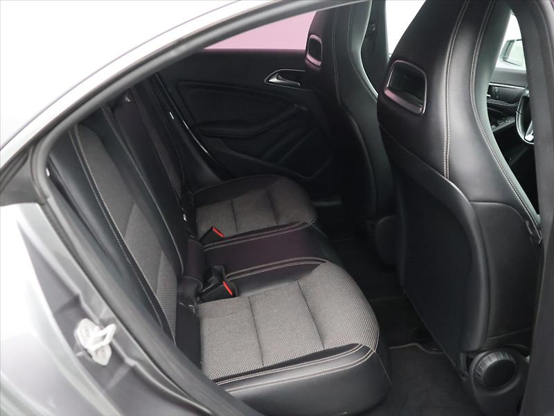 Mercedes-Benz CLA 2,1 CDI 125kW Aut. Xenon Kůže - fotka 11 z 25