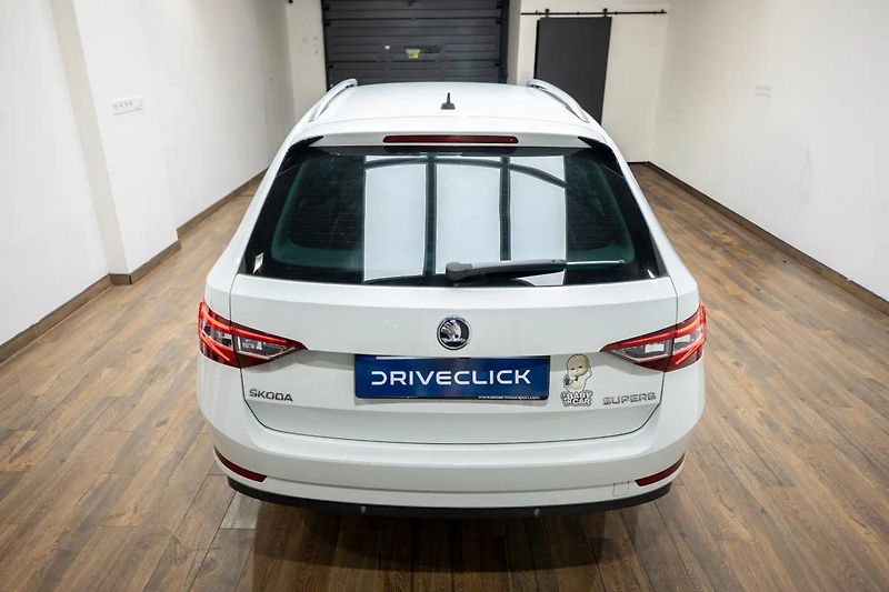 Škoda Superb 2.0 TDI 110 kW L&K - fotka 5 z 36
