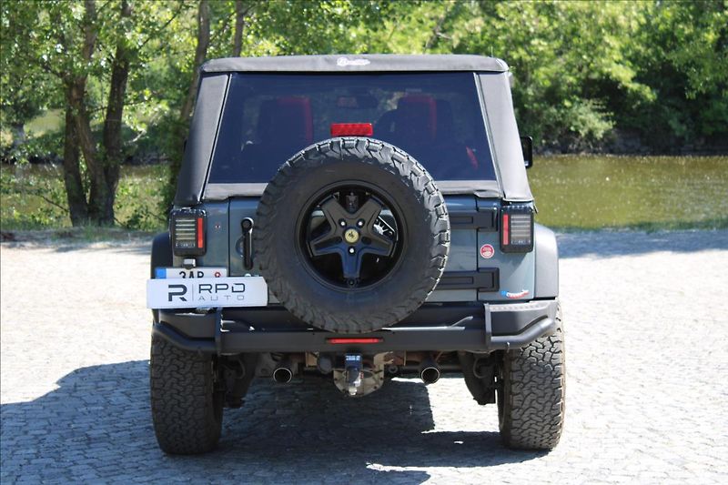 Jeep Wrangler 2.8 CRD/10th-Anniversary/CZ - fotka 7 z 49