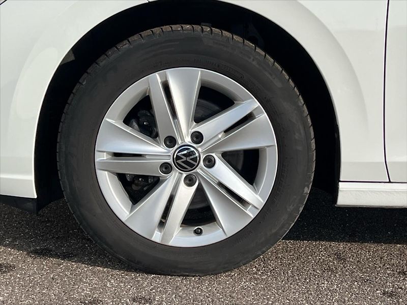 Volkswagen Golf Variant 1,0 TSi 81kW LIFE  8 - fotka 12 z 23