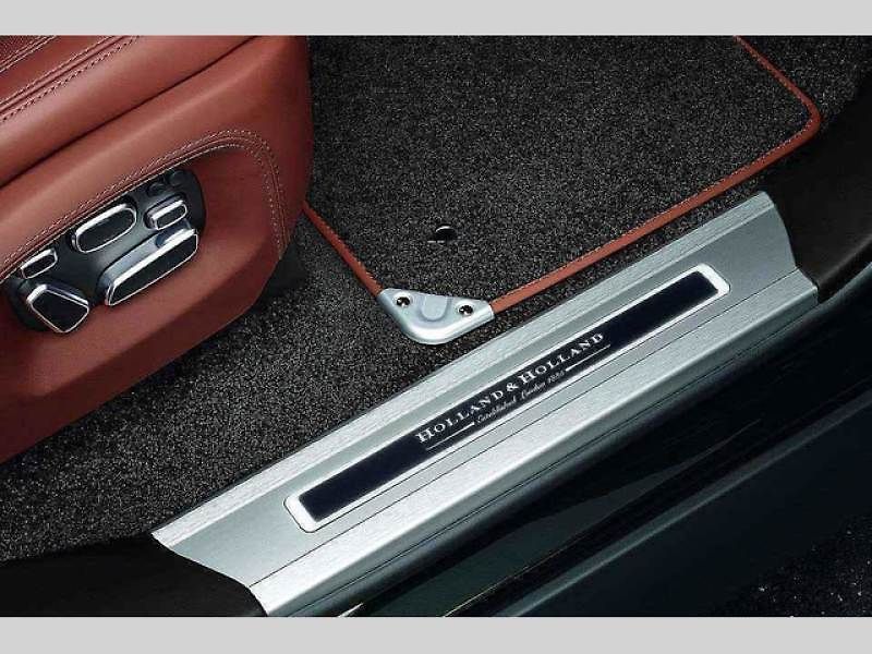 Range Rover v edici Holland & Holland.