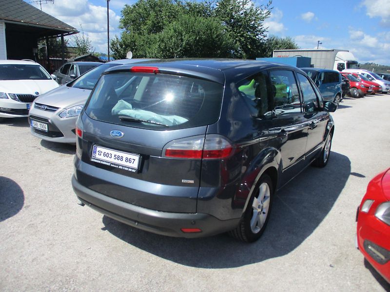 Ford S-MAX (2006) 2,0 TDCI - fotka 3 z 10