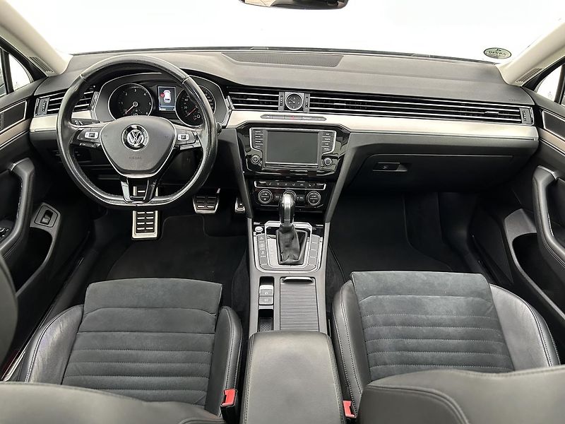 Volkswagen Passat Variant 2,0 TDI 4x4 Highline - fotka 5 z 29