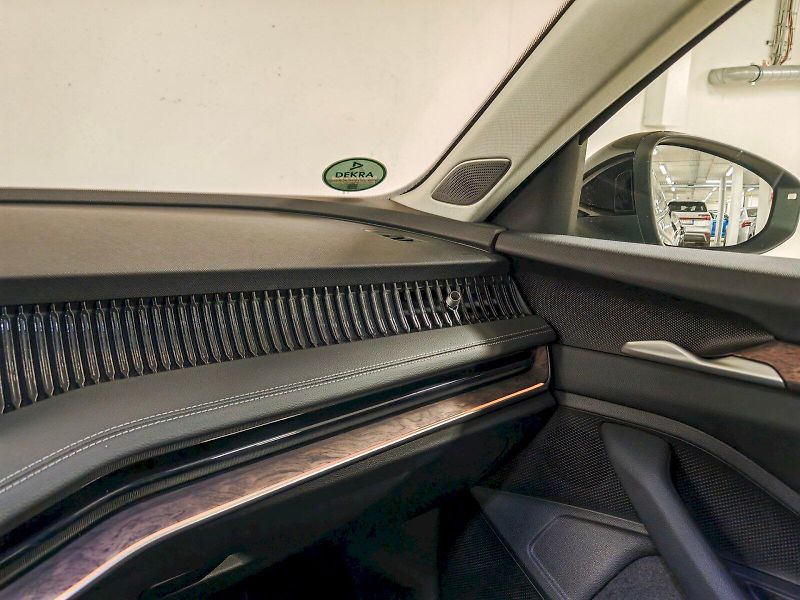 Škoda Superb (2024) Combi 2.0 TDI 142 kW DSG 4x4 L - fotka 6 z 35