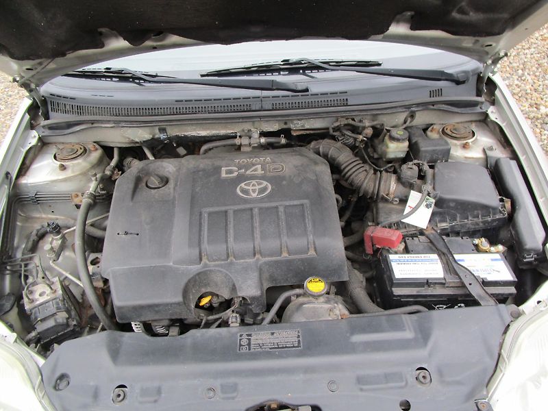 Toyota Corolla 1,4D-66KW-NOVÁ STK - fotka 11 z 12