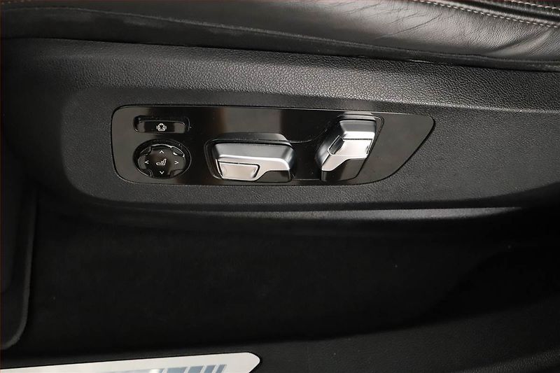 BMW X6 (2022) xDrive40i - fotka 11 z 20