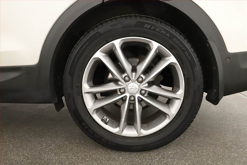 Hyundai Santa Fe (2016) 2.2 CRDi Blue, 4X4, Automat - fotka 12 z 20