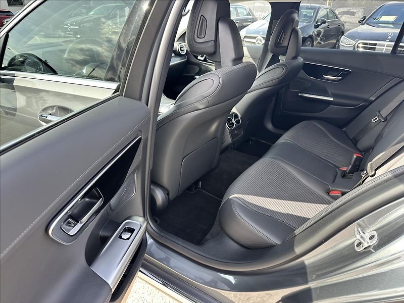 Mercedes-Benz Třídy C C 220d 4MATIC All-Terrain - fotka 11 z 13