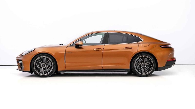 Česká premiéra Porsche Panamera v pražském bytě