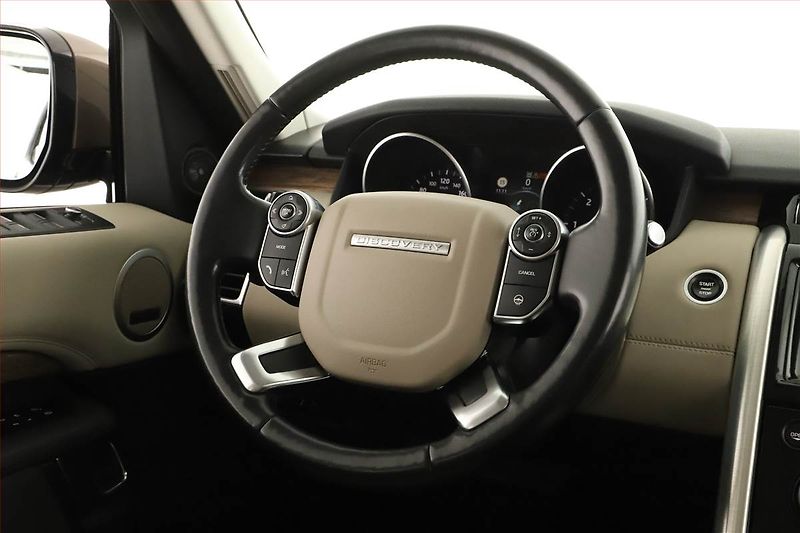 Land Rover Discovery (2017) HSE 3.0 Td6 - fotka 17 z 22