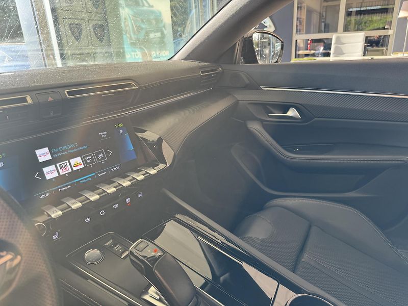 Peugeot 508 (2020) SW GT LINE HYBRID 225 e-EAT8 - fotka 14 z 21