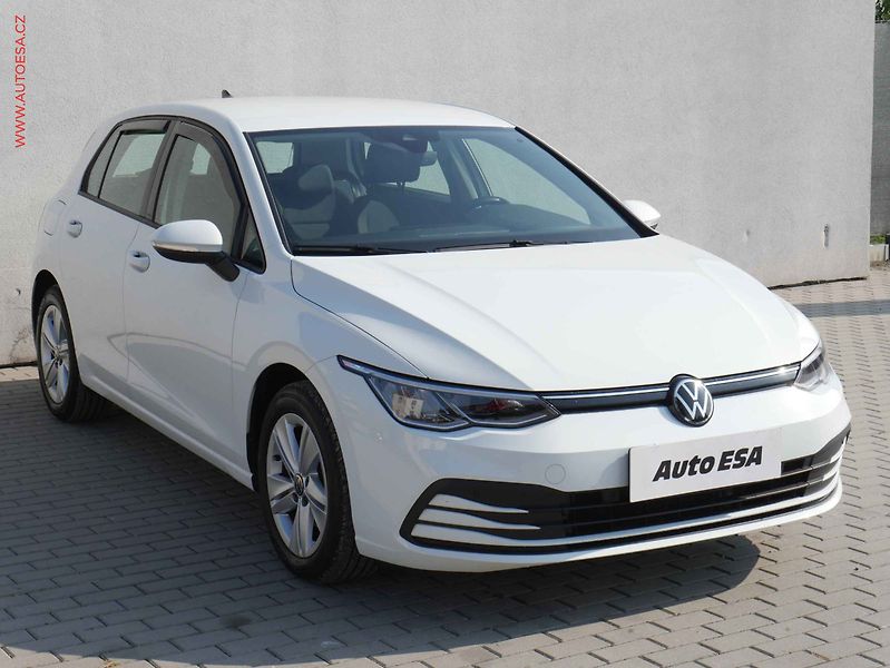 Volkswagen Golf (2023) 1.0TSi, 2.maj,ČR, Life, LED - fotografie inzerátu