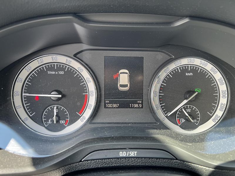 Škoda Karoq (2022) 2,0 TDi 110kW STYLE 4x4 DSG - fotka 12 z 39