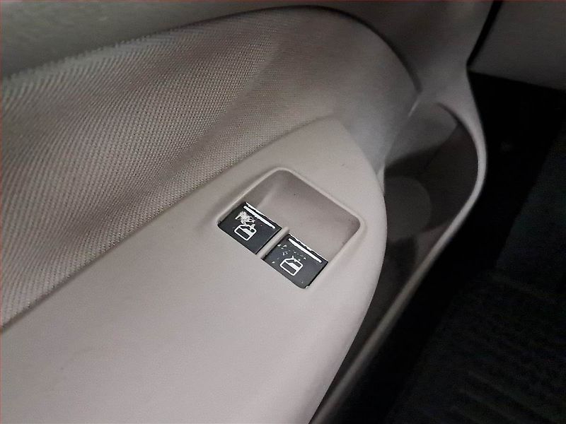 Škoda Octavia (2006) 1.6, po STK, za skvělou cenu - fotka 17 z 17