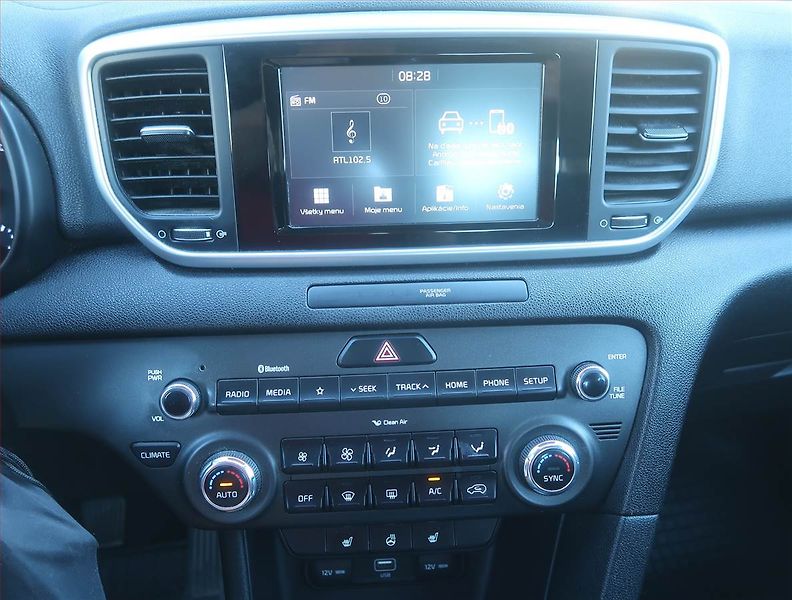 Kia Sportage (2018) Gold 1.6 T-GDI, Serv.kniha - fotka 12 z 15