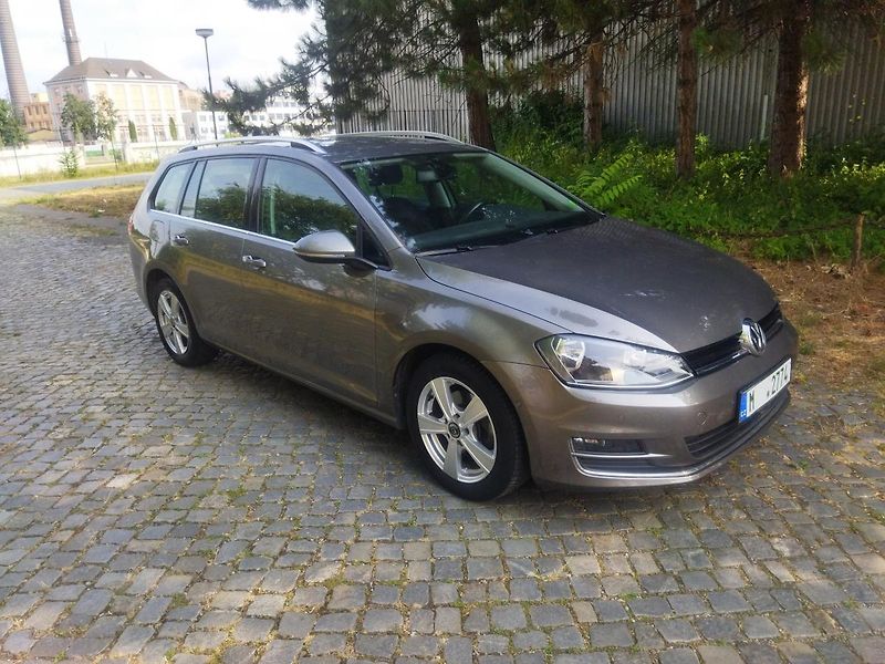 Volkswagen Golf (2016) VII. 1.2 TSI / 81 kW, GPS, - fotka 4 z 36