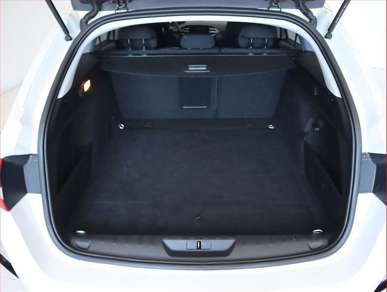 Peugeot 308 (2016) Style 1.6 BlueHDi, Serv.kniha - fotka 14 z 20