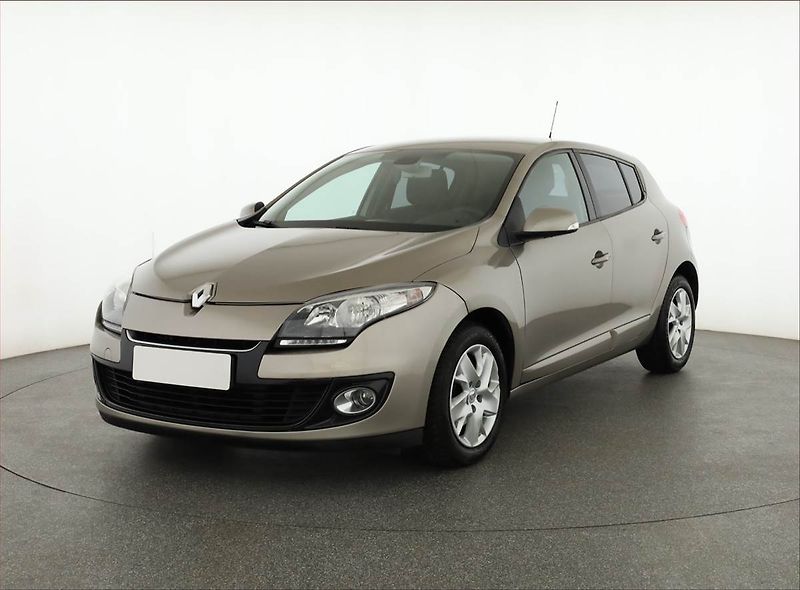 Renault Mégane (2013) 1.6 16V, Tempomat - fotka 2 z 13