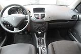 Peugeot 206 + 1.1i KLIMA - náhled 9