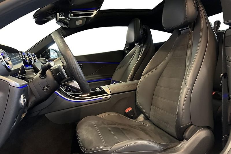 Mercedes-Benz CLE 300 4M AMG Pano Burm 360 DIGI - fotka 8 z 21