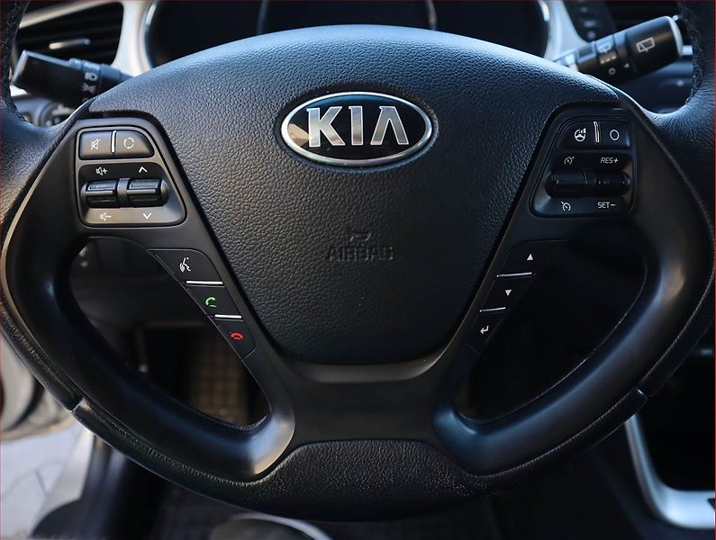 Kia Ceed (2017) 1.6 CRDi, Serv.kniha, Tempomat - fotka 19 z 20