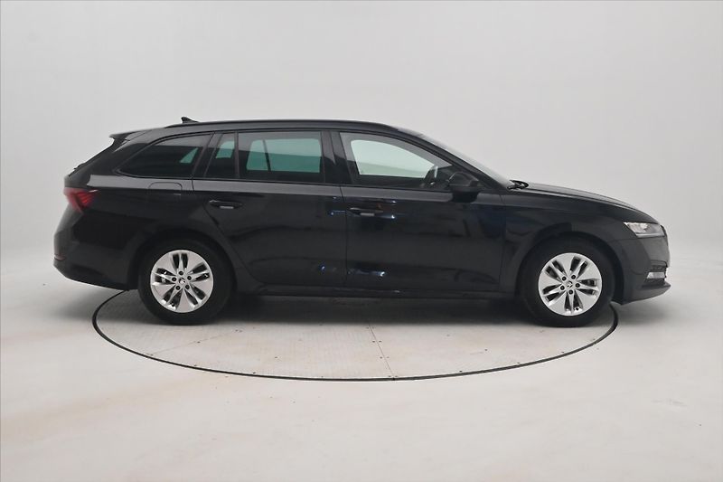 Škoda Octavia 2,0 TDI 110 kW DSG Sportline Z - fotka 4 z 30