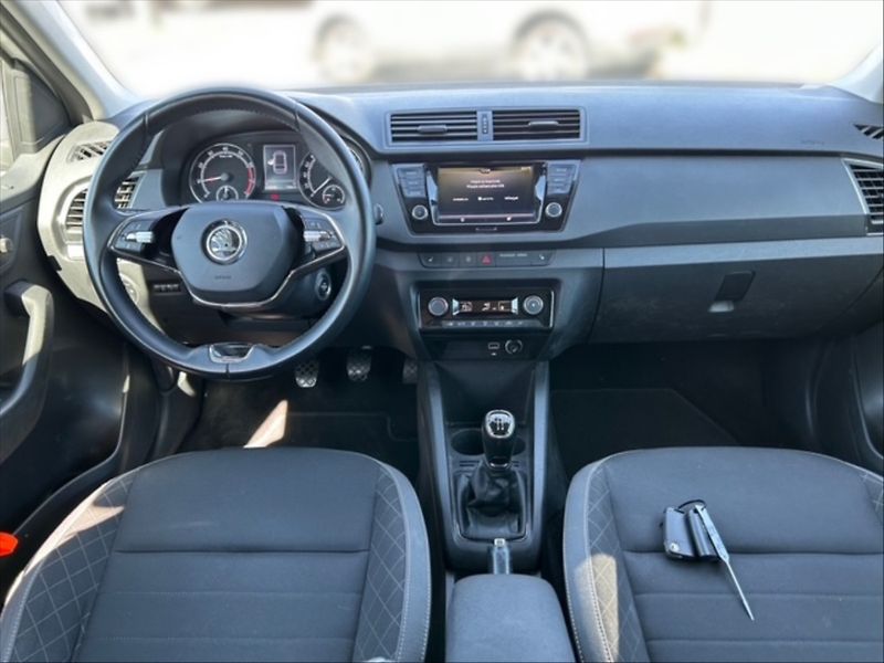 Škoda Fabia 1,0 TSI Ambition - fotka 9 z 11