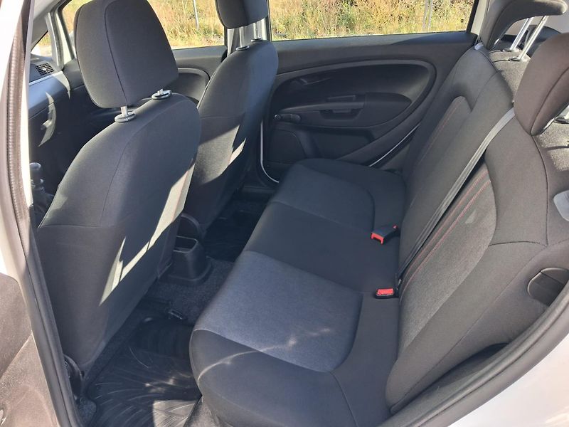 Fiat Punto 1.2 51kW LPG - fotka 20 z 20