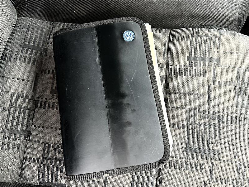 Volkswagen Passat 1,9 TDI  Aut klima Eko zaplace - fotka 27 z 27