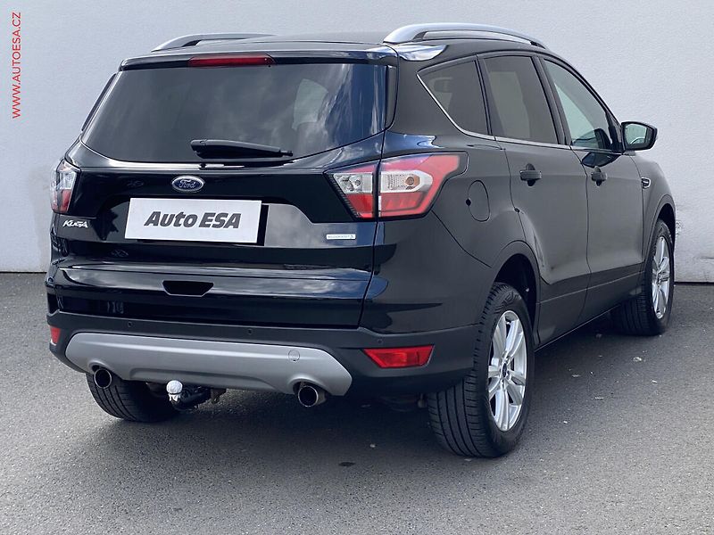 Ford Kuga (2017) 1.5 EB, AC, TZ, park.asist - fotka 4 z 17