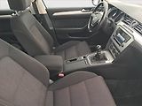 Volkswagen Passat (2017) 2.0 TDI, Serv.kniha, Navi - náhled 9