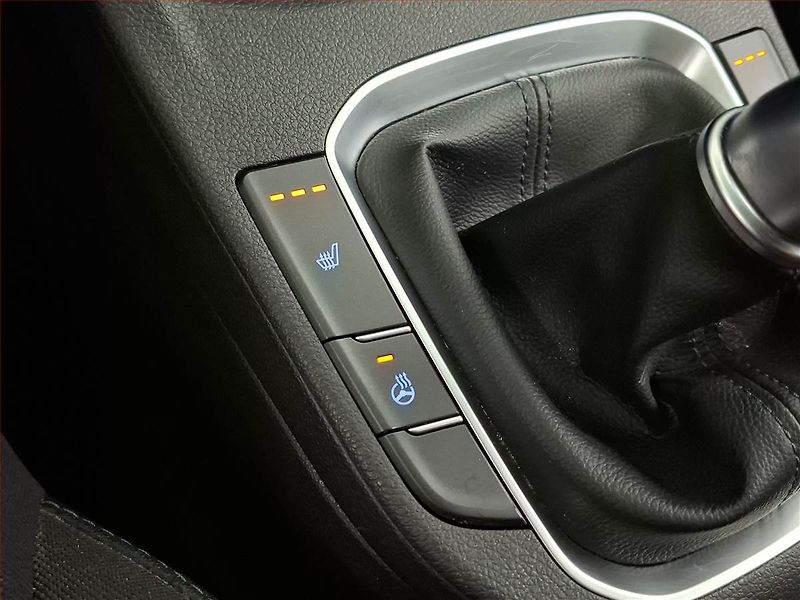 Hyundai i30 (2022) 1.0 T-GDI, Serv.kniha - fotka 15 z 18