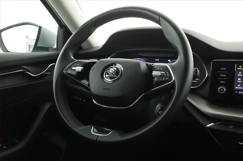 Škoda Octavia (2022) Ambition 2.0 TDI, ČR,1.maj - fotka 17 z 18