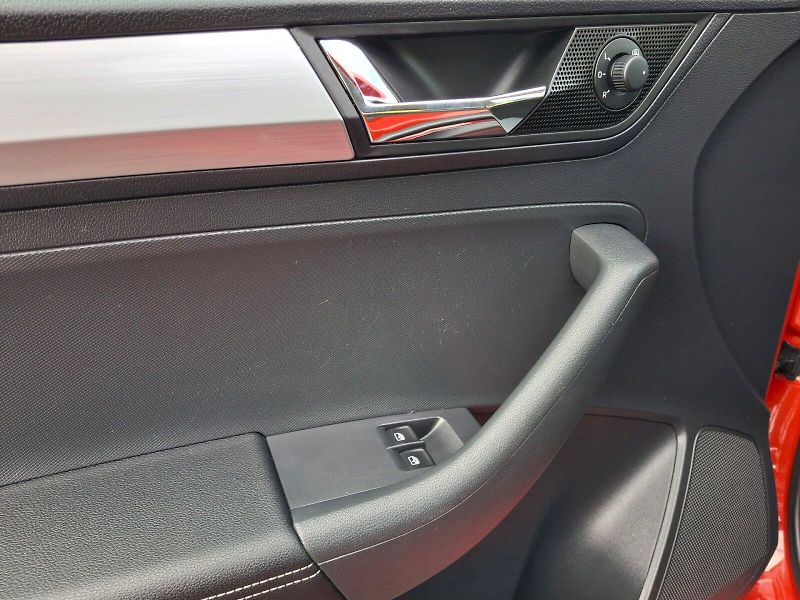 Škoda Rapid (2018) Spaceback Ambition Plus 1,0TSi - fotka 25 z 27
