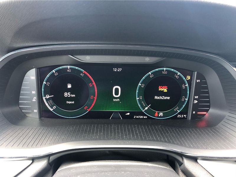 Škoda Octavia COMBI 2.0 TDi STYLE - fotka 20 z 30
