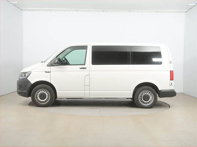 Volkswagen Caravelle (2019) 2.0 TDI, 1Maj - fotka 3 z 15