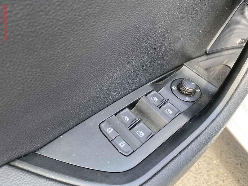 Škoda Superb (2019) 2.0 TDi, 2.maj,ČR, DSG - fotka 13 z 19