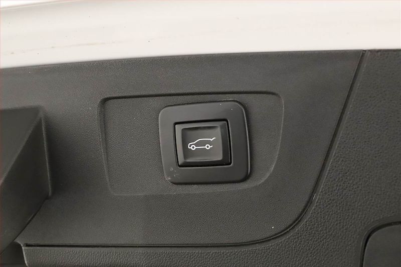 Opel Insignia (2018) 2.0 Turbo 4x4, 4X4, Automat - fotka 17 z 19