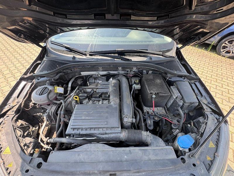 Škoda Octavia (2015) 1,4 TSI 110 KW SERVIS STK - fotka 39 z 50